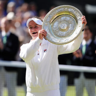 Barbora Krejcikova holds off fightback to win Wimbledon title