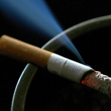 Cancers caused by smoking reach UK high of 160 new cases per day