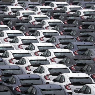 Demand for new cars by private buyers declined in June