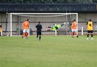 Ghosts beat Magpies in seven-goal thriller