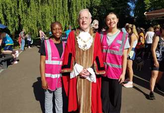 Hundreds mark ‘very special occasion’ at royal charter parkrun