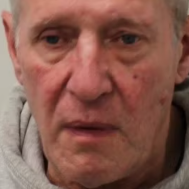 Manhunt launched after prisoner absconds from London hospital