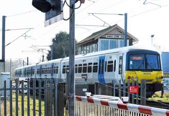 Rail passengers face heavy delays due to worldwide IT outage