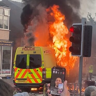 Violent clashes between protesters and police in Southport following stabbings