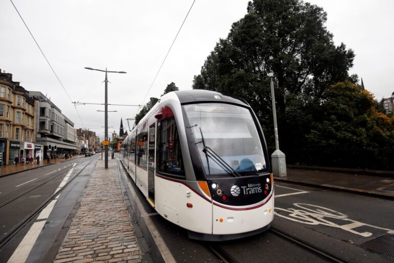 Edinburgh Trams staff back strike action over lack of breaks