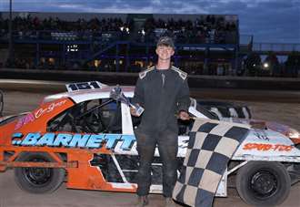 F1 stock cars and 2L saloon stock cars take centre stage at Lynn