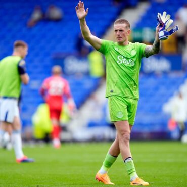 Fabian Hurzeler celebrates Premier League bow with win for Brighton at Everton