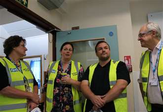 Jermy will ‘press the need’ for urgent funding after visit to crumbling hospital