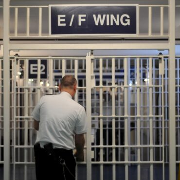 Magistrates told to delay locking up criminals to ease prison overcrowding