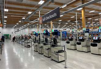 New self checkouts unveiled at supermarkets - with ordinary tills removed