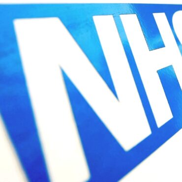 NHS 111 to offer mental health support to those in crisis for the first time