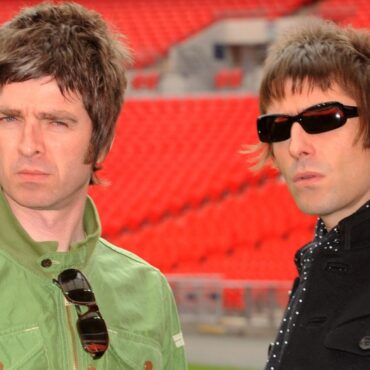 Oasis fans ‘frustrated’ and ‘scammed’ after hotel cancels Manchester bookings