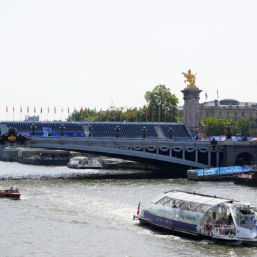 Water quality of Seine under the spotlight again ahead of mixed relay triathlon