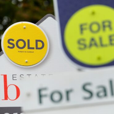 Annual house price growth slows but rents climb at near-record rate, says ONS