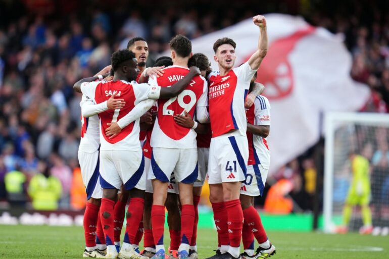 Arsenal beat Leicester late on after Manchester City draw at Newcastle