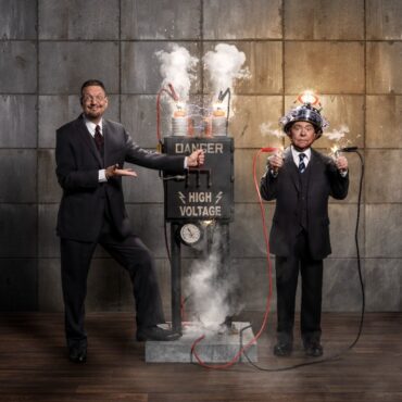 Magic duo Penn and Teller to mark 50th anniversary with solo West End debut