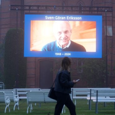 Mourners arrive for Sven-Goran Eriksson funeral in Sweden