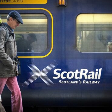 Peak time train travellers up by almost 40% during ScotRail pilot, Labour claims