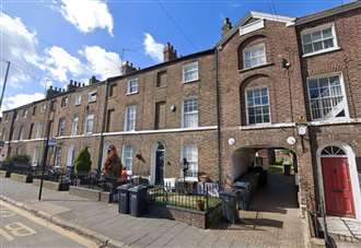 Plans for Grade II listed building in ‘poor condition’ to become flats are greenlit