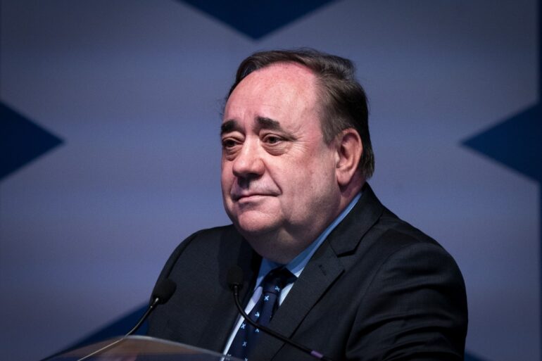 Salmond’s coffin draped in Saltire as plane to return him to Scotland takes off