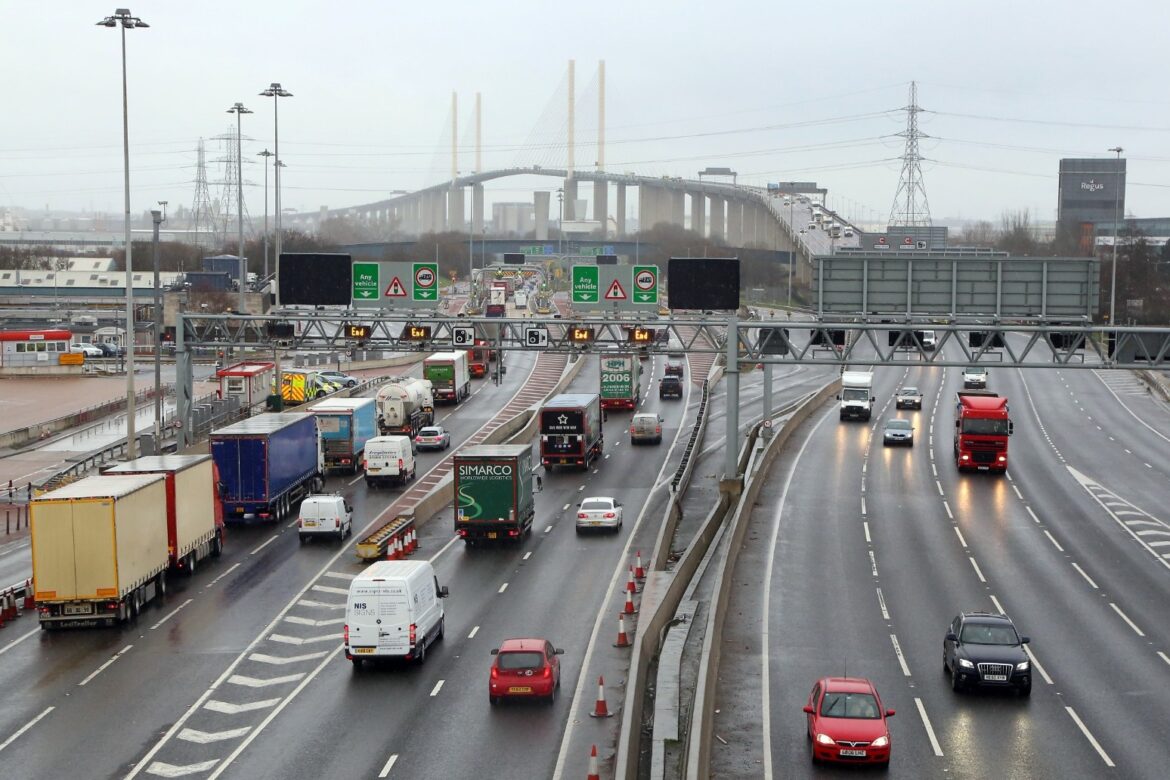 Drivers handed 41m Dartford Crossing fines by mistake