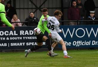 Linnets boss blasts officials after third straight loss