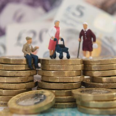 Pension megafunds to be created to boost investment and economic growth