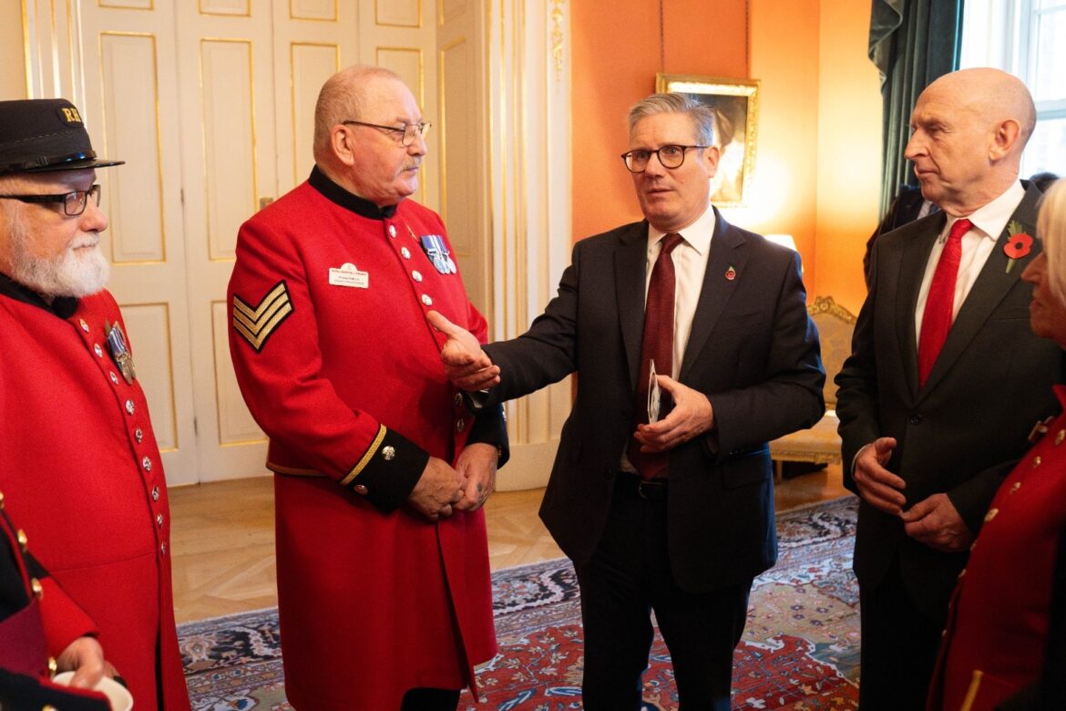 Starmer hosts veterans and charities at Downing Street ahead of Remembrance Day