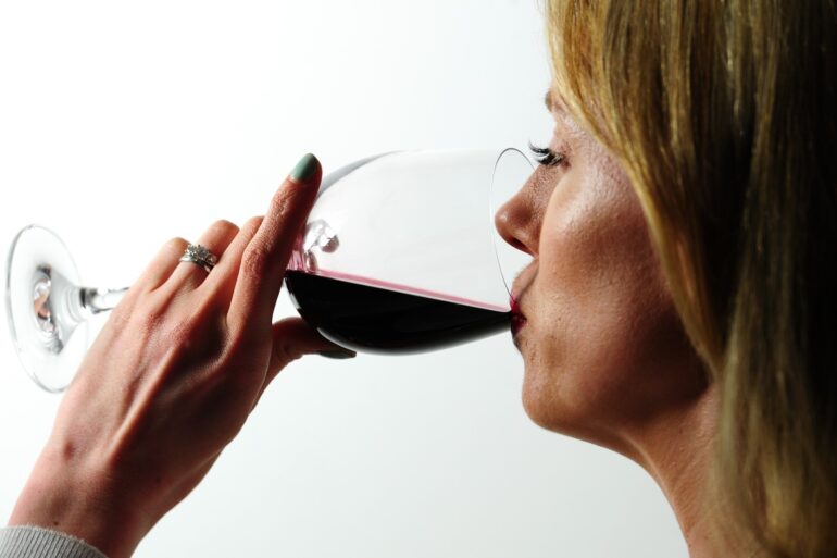 Trial to investigate if chemical in red wine can prevent bowel cancer