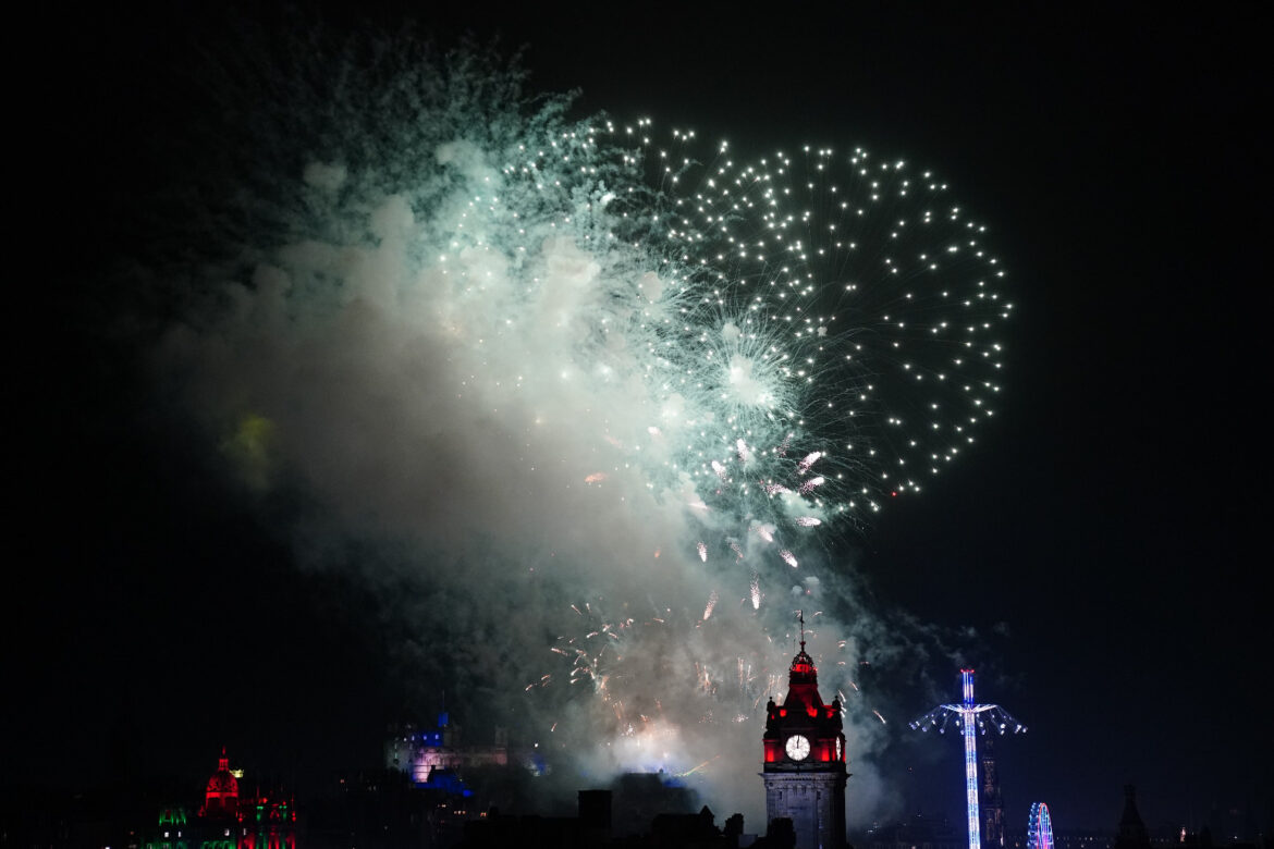 Edinburghs Hogmanay fireworks cancelled due to bad weather in Scotland