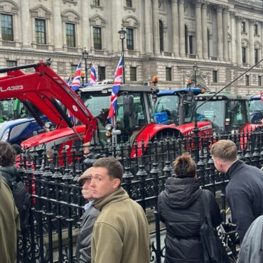 Farmers and tractors line up in Whitehall