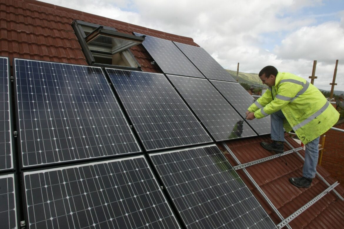 Lower housebuyers bills with solar panels on newbuild roofs ministers urged