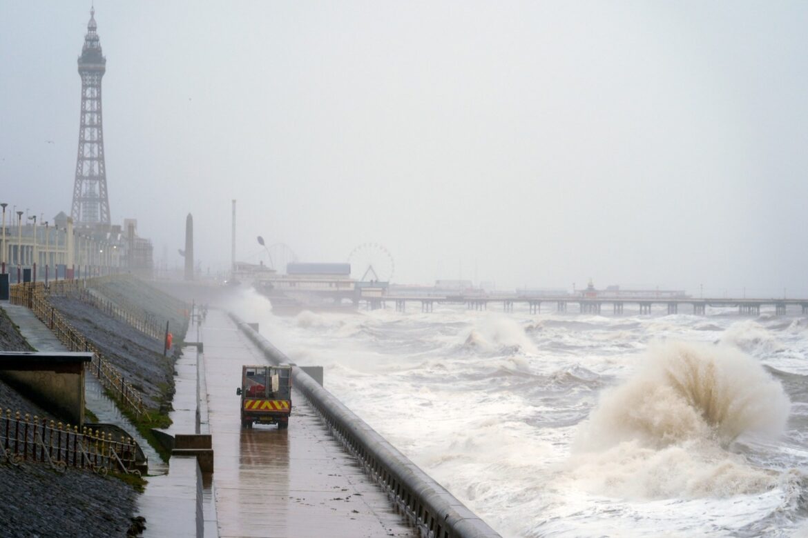 Wind rain and snow hit UK as New Years Eve events cancelled