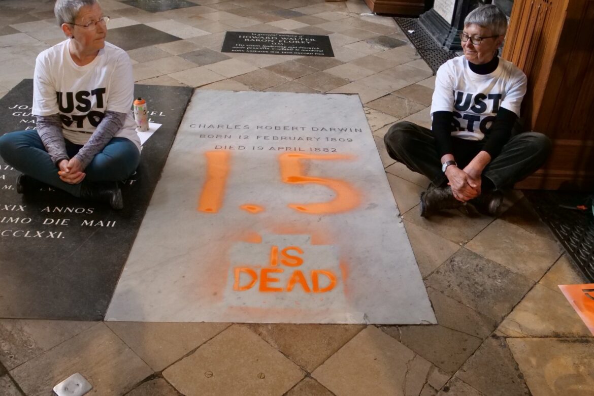 Just Stop Oil supporters spray paint 15 is dead on Charles Darwins grave