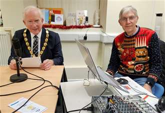 Mayor records special Christmas message for Talking Newspaper