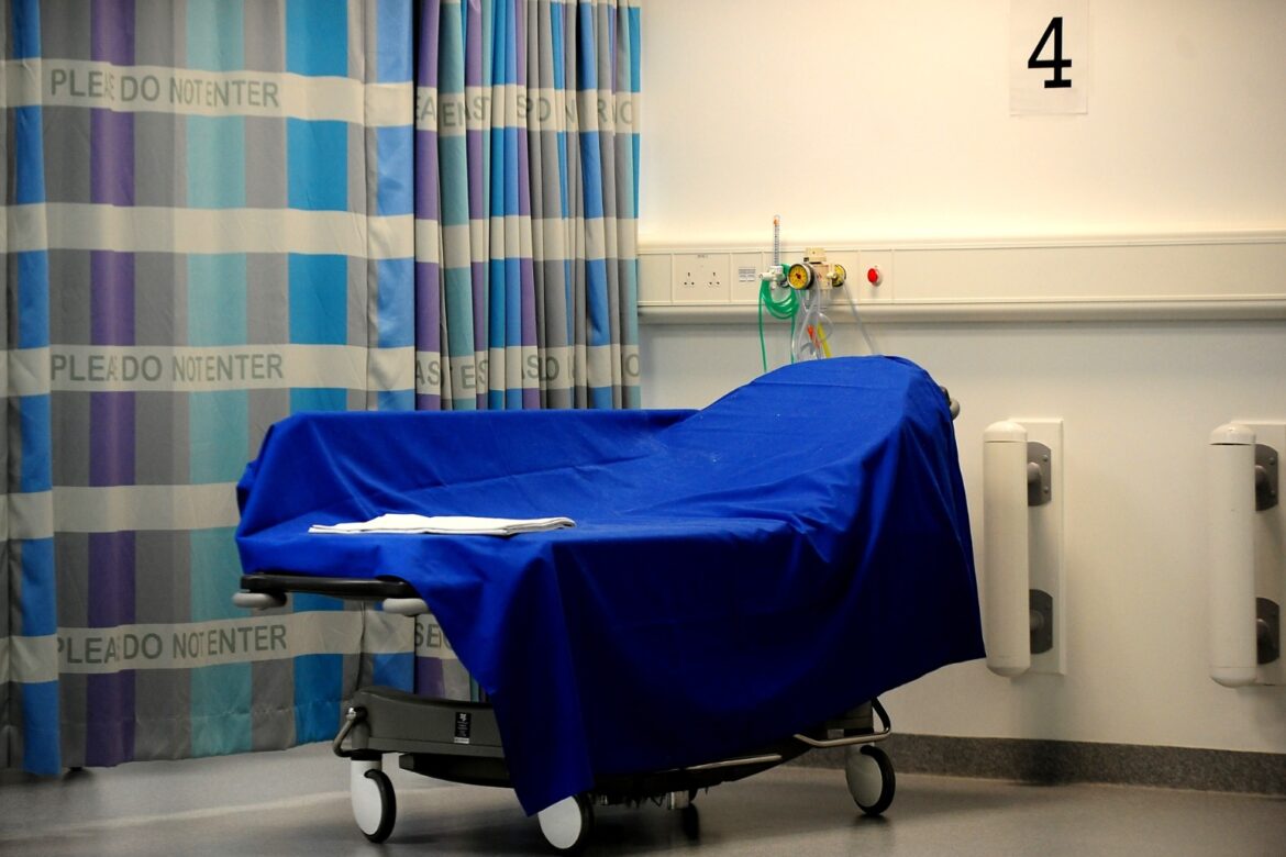 NHS patients dying in corridors and going undiscovered for hours report says