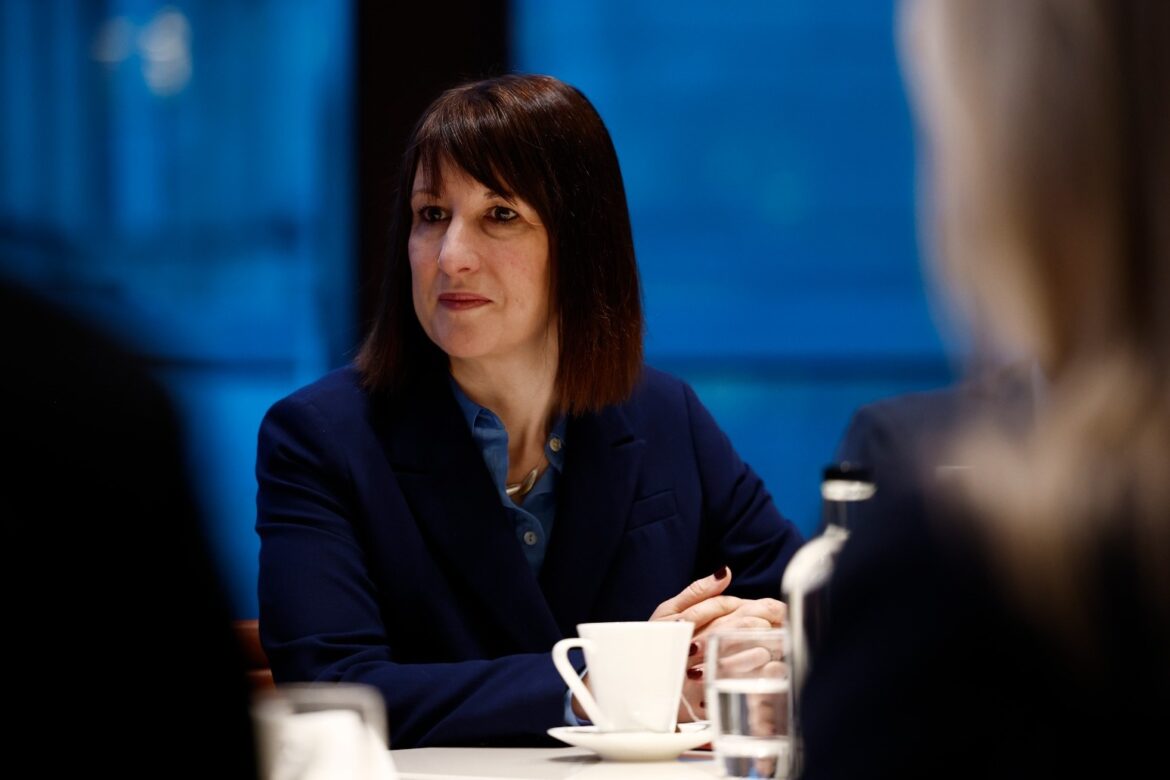 Rachel Reeves to pledge to fight for growth in economic speech