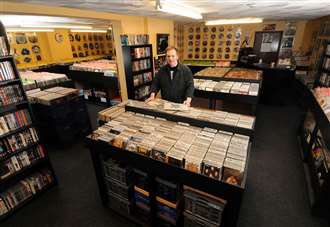 Record store closes after almost 30 years of selling vinyls to music lovers