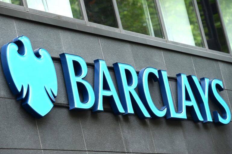 Barclays customers still unable to make payments as mass bank outage continues