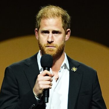 Harry attends Invictus Games closing ceremony in Whistler