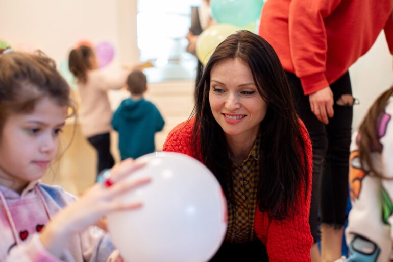 Sophie Ellis Bextor meets truly inspiring Ukrainian refugee children