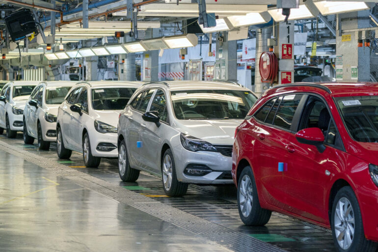 New car market fell 1 in February