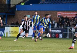 Play-off blow with defeat for Linnets, Ghosts win, Town and Magpies draw while Pedlars defeated again