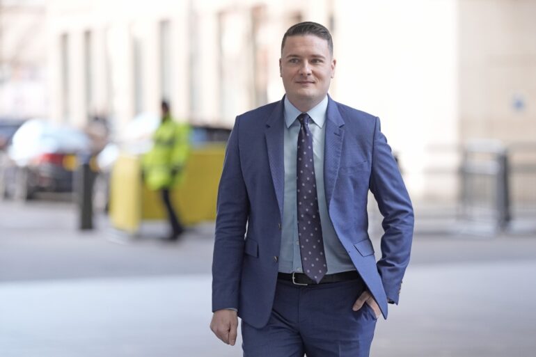 Streeting genuinely sorry for anxiety over job losses amid war on quangos