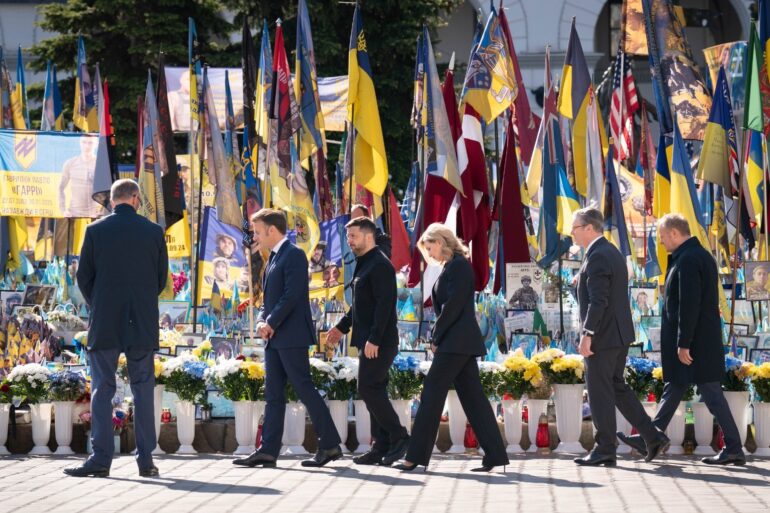 European leaders have discussed peace efforts in Ukraine with US President Donald Trump