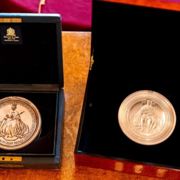 King approves new Great Seal of the Realm for signifying royal approval