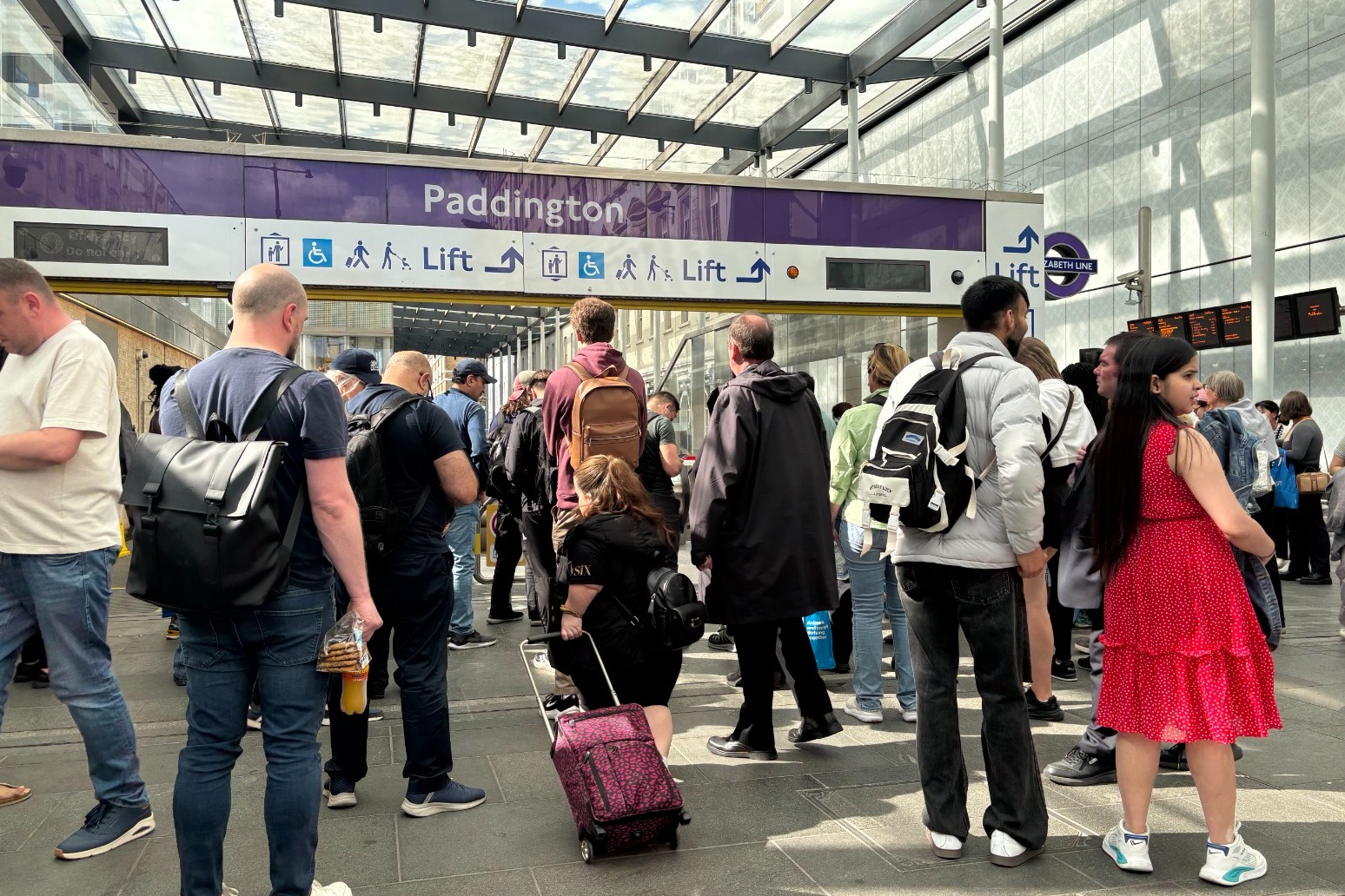 London Underground services suspended after power outage