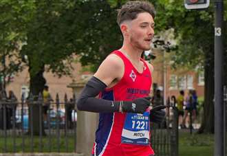 Mitchell blazes the trail at Sandringham