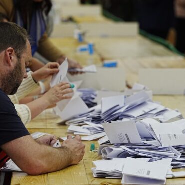 Polls close in contests which could see Labour and Tories suffer losses