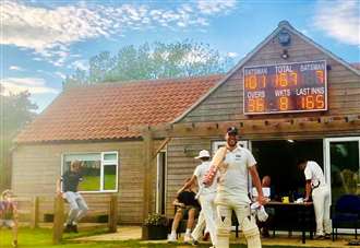 Tilbrook smashes double ton